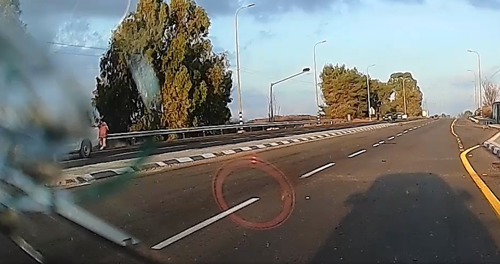 GRAPHIC WARNING – Israeli Woman Tries to Escape Hamas Savages While Being Kidnapped and Is Shot in the Back (October 7th Massacres)